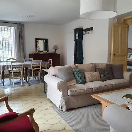 Maison Traditionnelle Au Coeur D'un Village Typique A 30 Mn De La Holiday home