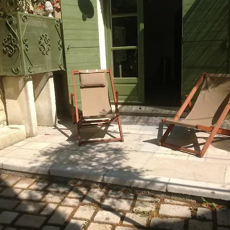 Maison De Charme Uzes, Parking Prive Villa Uzès